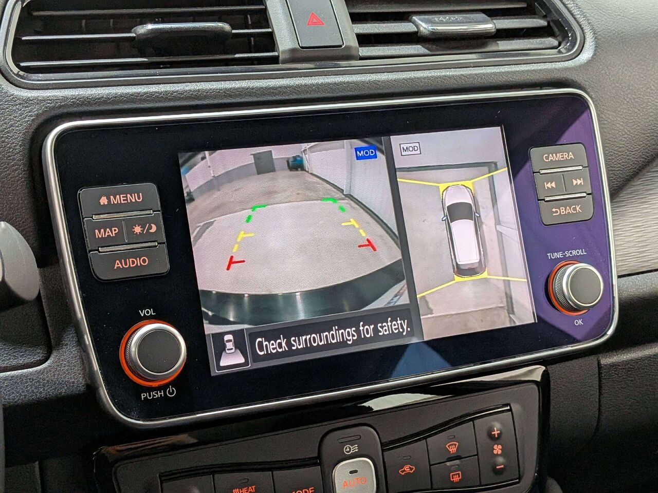 2020 Nissan LEAF SV Hatchback Black Val-David - photo #2