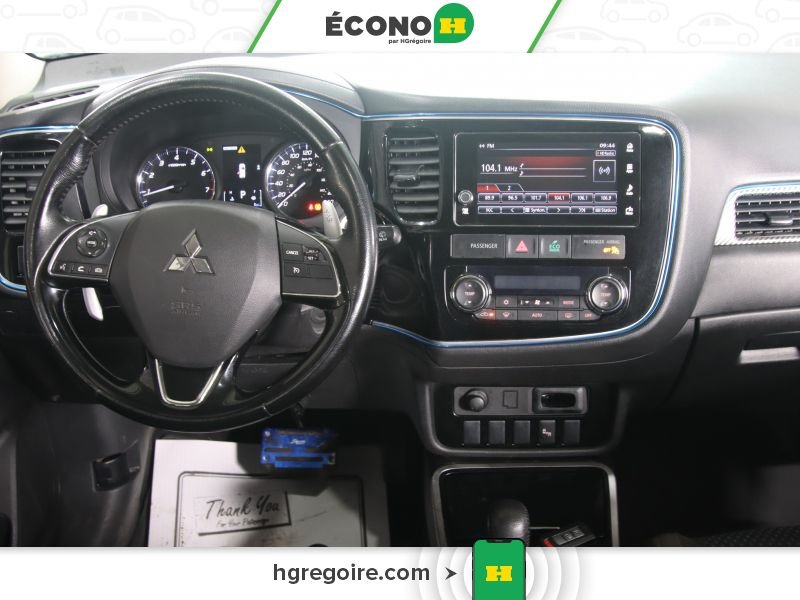 Mitsubishi Outlander 821724 | SE A/C TOIT GR ELECT MAGS 7 PASSAGERS 2017 Blanc Laval - photo #20