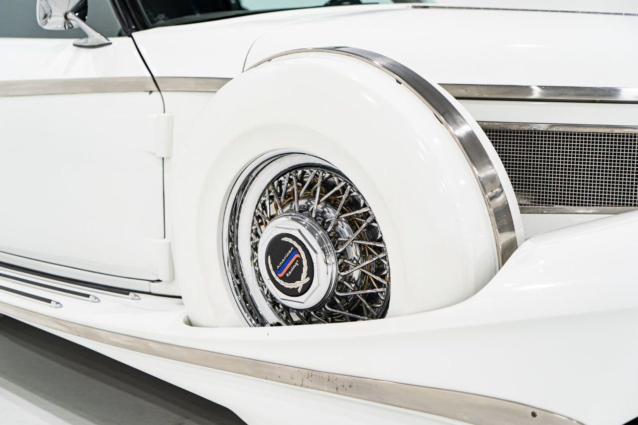 Phillips Motor Car Berlina Coupe Only 1 of 78 produced. Very rare | PRIX EN USD 1981 Blanc Montréal - photo #30