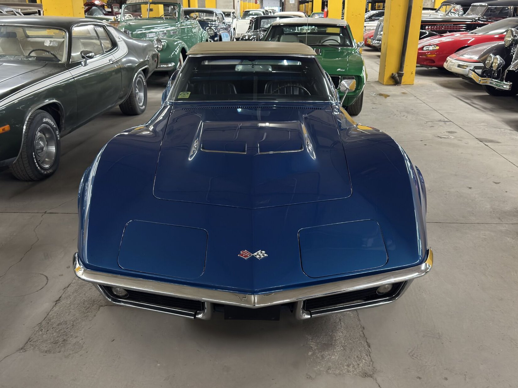 Chevrolet Corvette 1968 Bleu Montréal - photo #1