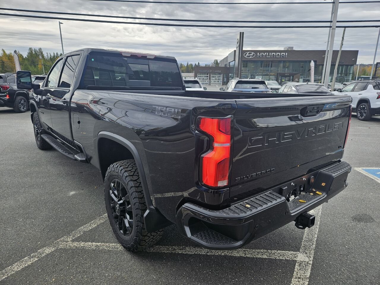 2026 Chevrolet Silverado 2500HD LTZ cabine multiplace 4RM 172 po Black Thetford Mines - photo #8
