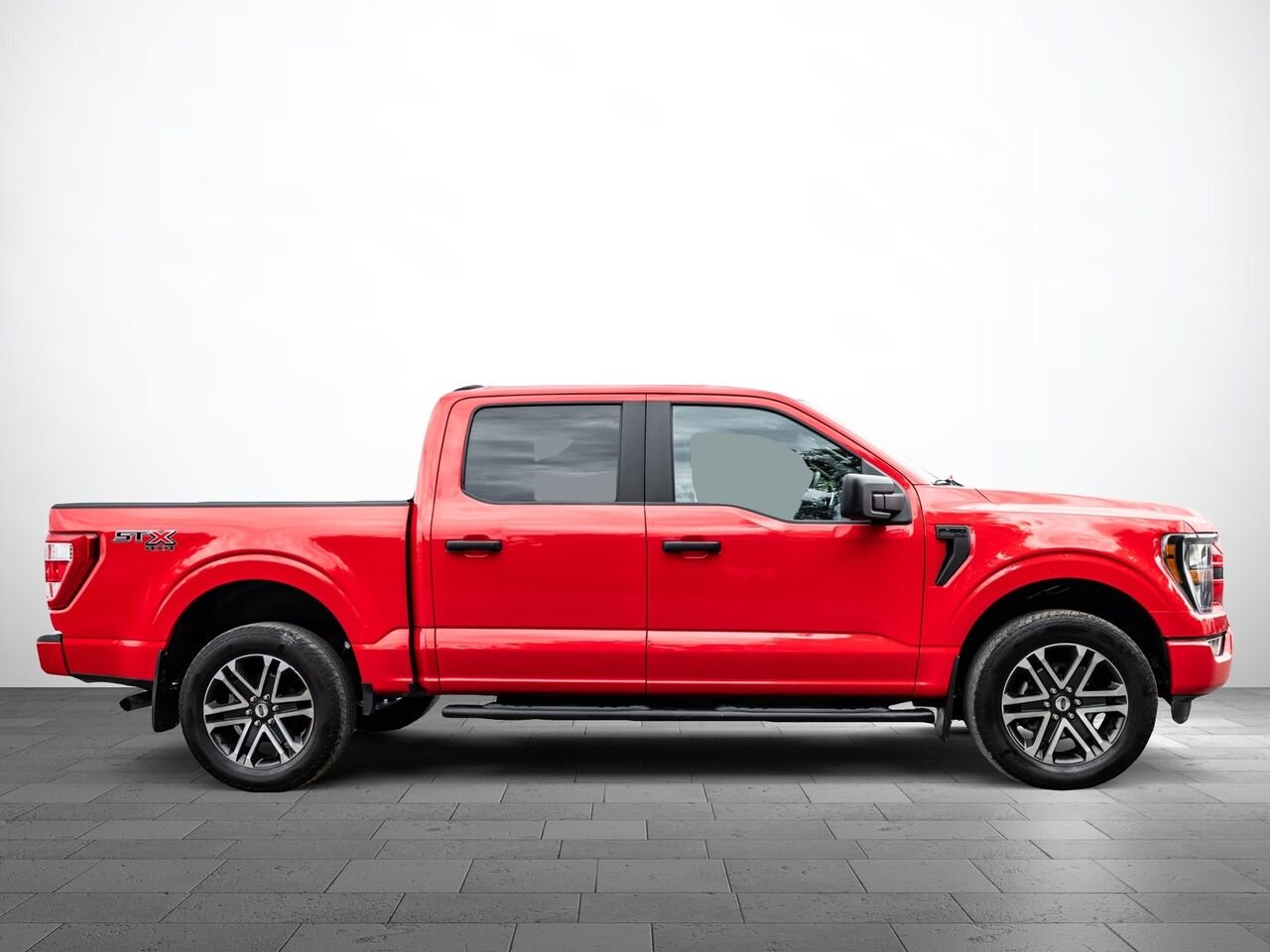 2023 Ford F-150 Red Sainte-Julienne - photo #2