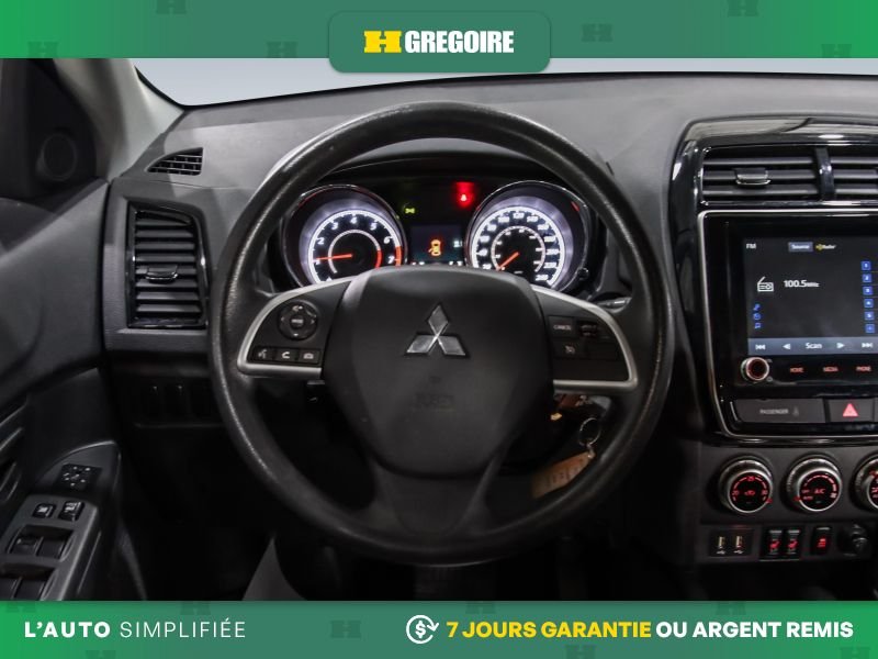 2024 Mitsubishi RVR Black Saint-Eustache - photo #23