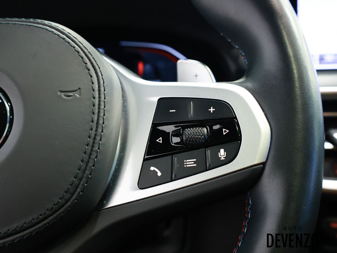 2023 BMW X4 Black Saint-Eustache - photo #16
