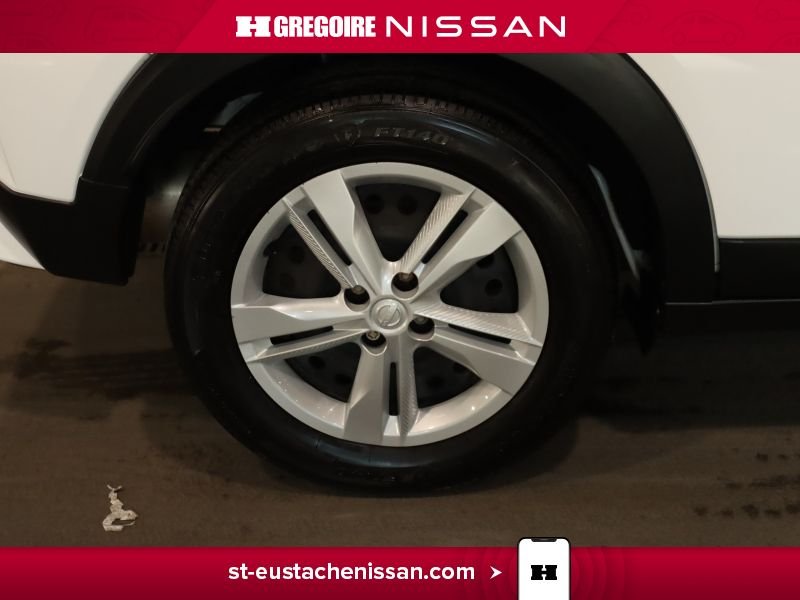 2024 Nissan Kicks White Laval - photo #23