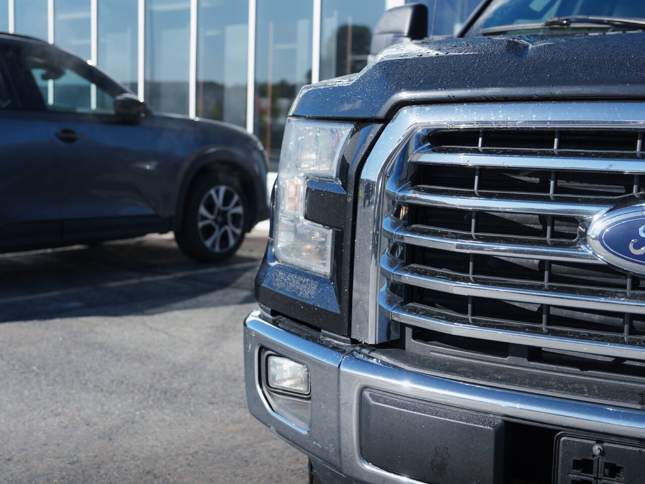 Ford F-150 A2656 | Cab SuperCrew 4RM 145 po XLT 2016 Noir Val-d'Or - photo #1