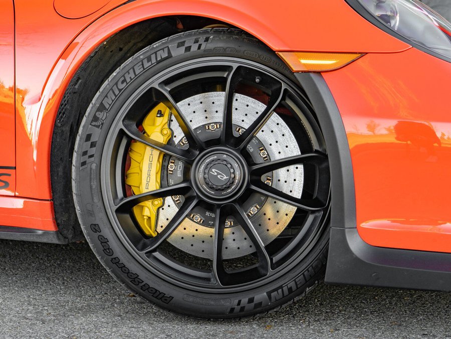 2016 Porsche 911 2016 Orange
