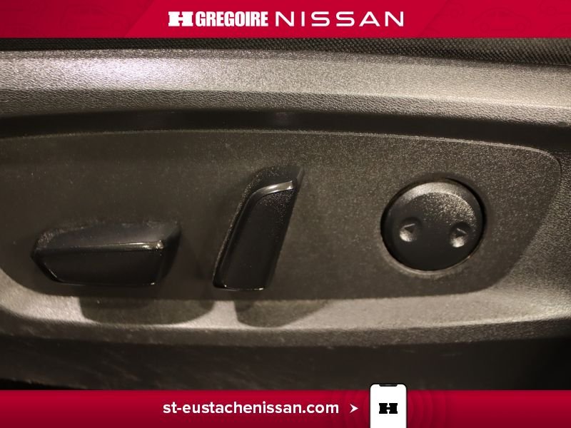 2022 Nissan Pathfinder White Laval - photo #26
