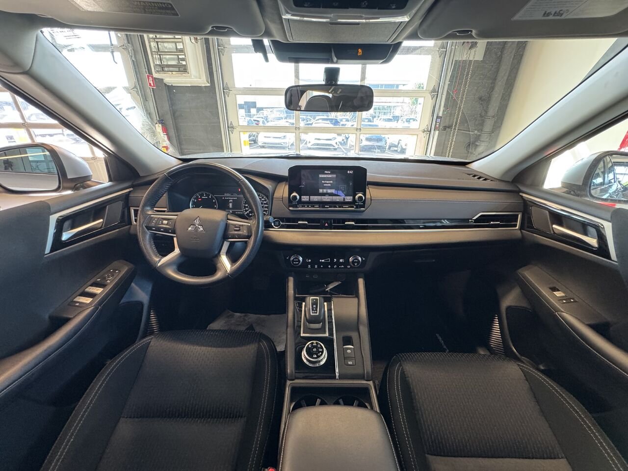 Mitsubishi Outlander 2023 Argent Saint-Eustache - photo #10