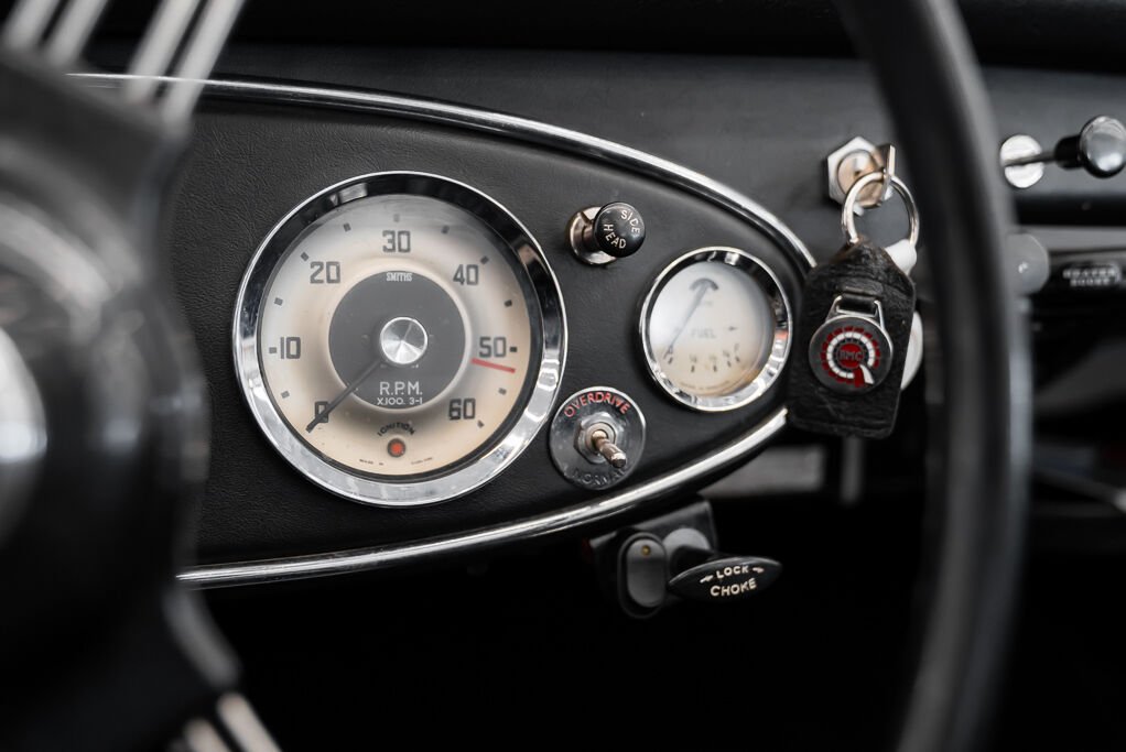 Austin Healey BN7 Mrk 1 1961 Blanc Montréal - photo #11