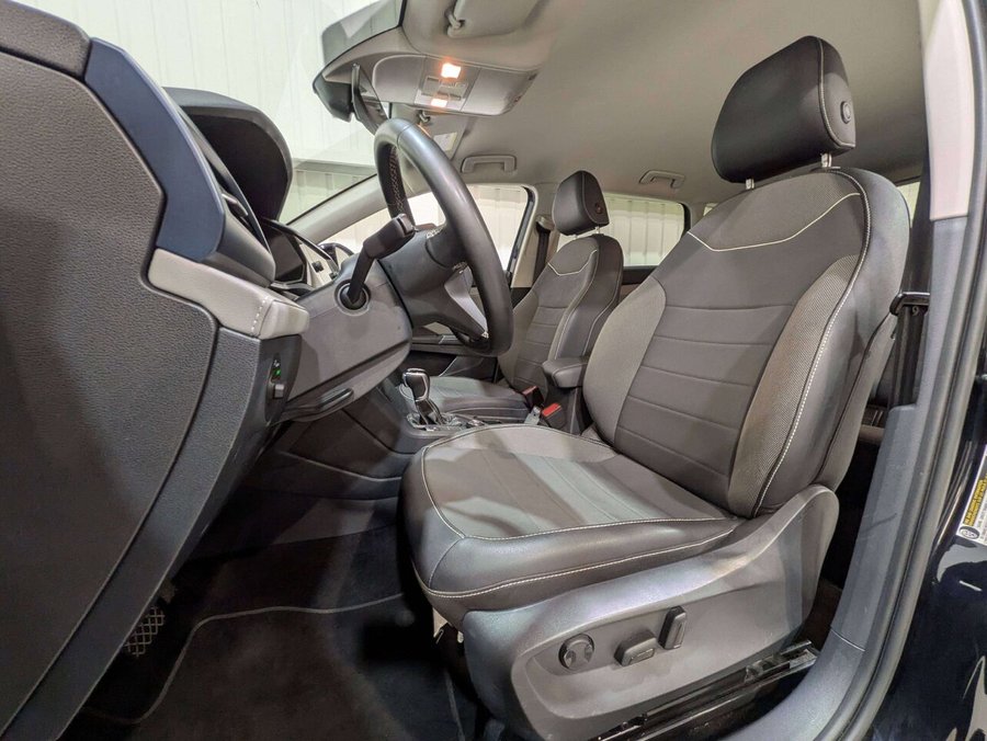 2024 Volkswagen Taos Comfortline 4MOTION Black