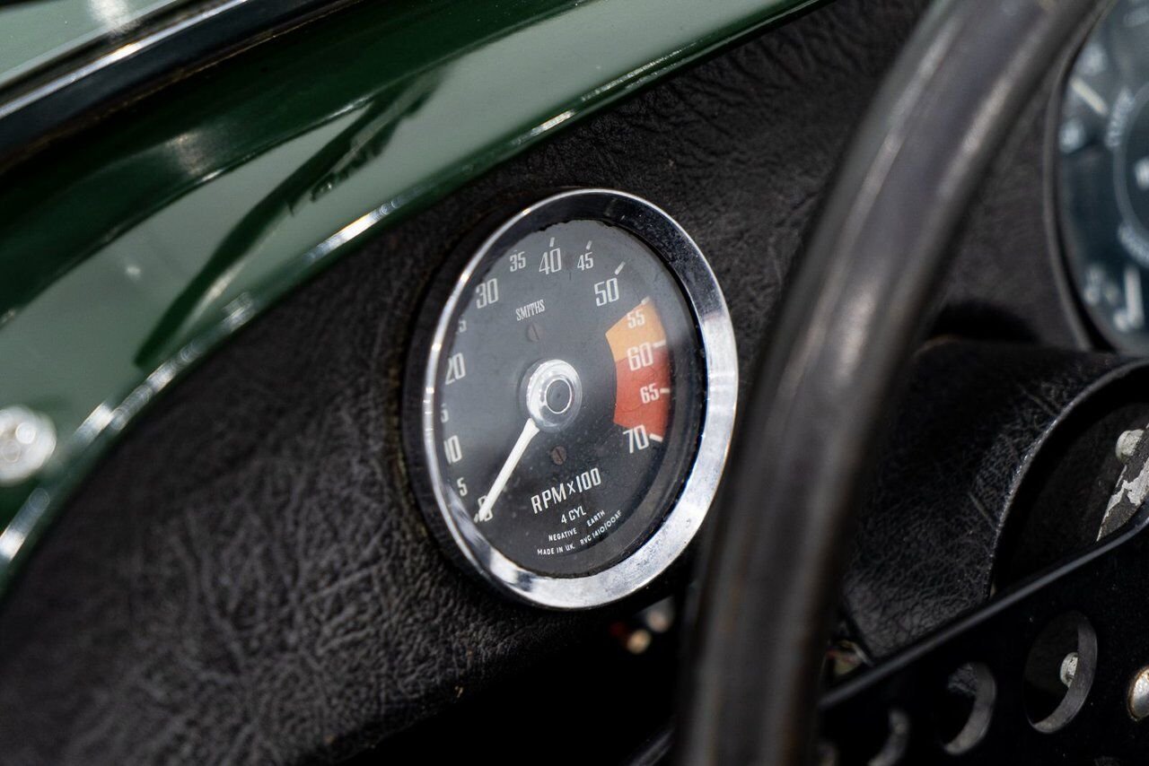 Morgan Plus 8 Unrestored with only 7137km (4435miles) | PRIX EN USD 1970 Vert Montréal - photo #91
