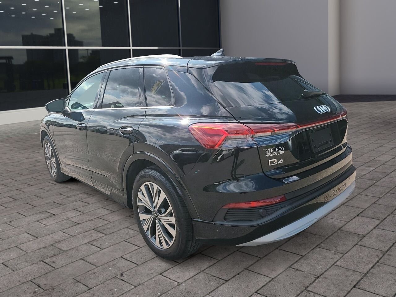 2024 Audi Q4 e-tron QUATTRO Black Québec - photo #6