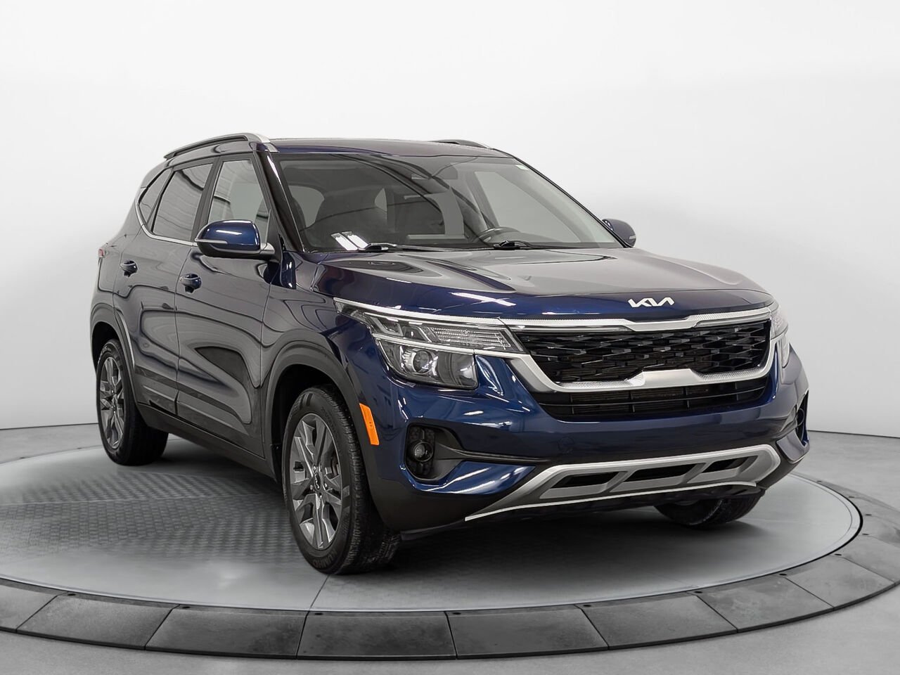 KIA SELTOS FWD EX PREMIUM Cuir Sièges et Volant Chauffants 2023 Bleu Sherbrooke - photo #2