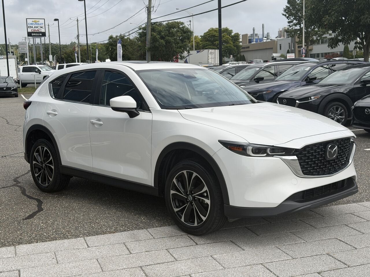 2023 Mazda CX-5 White Ste-Marie - photo #3