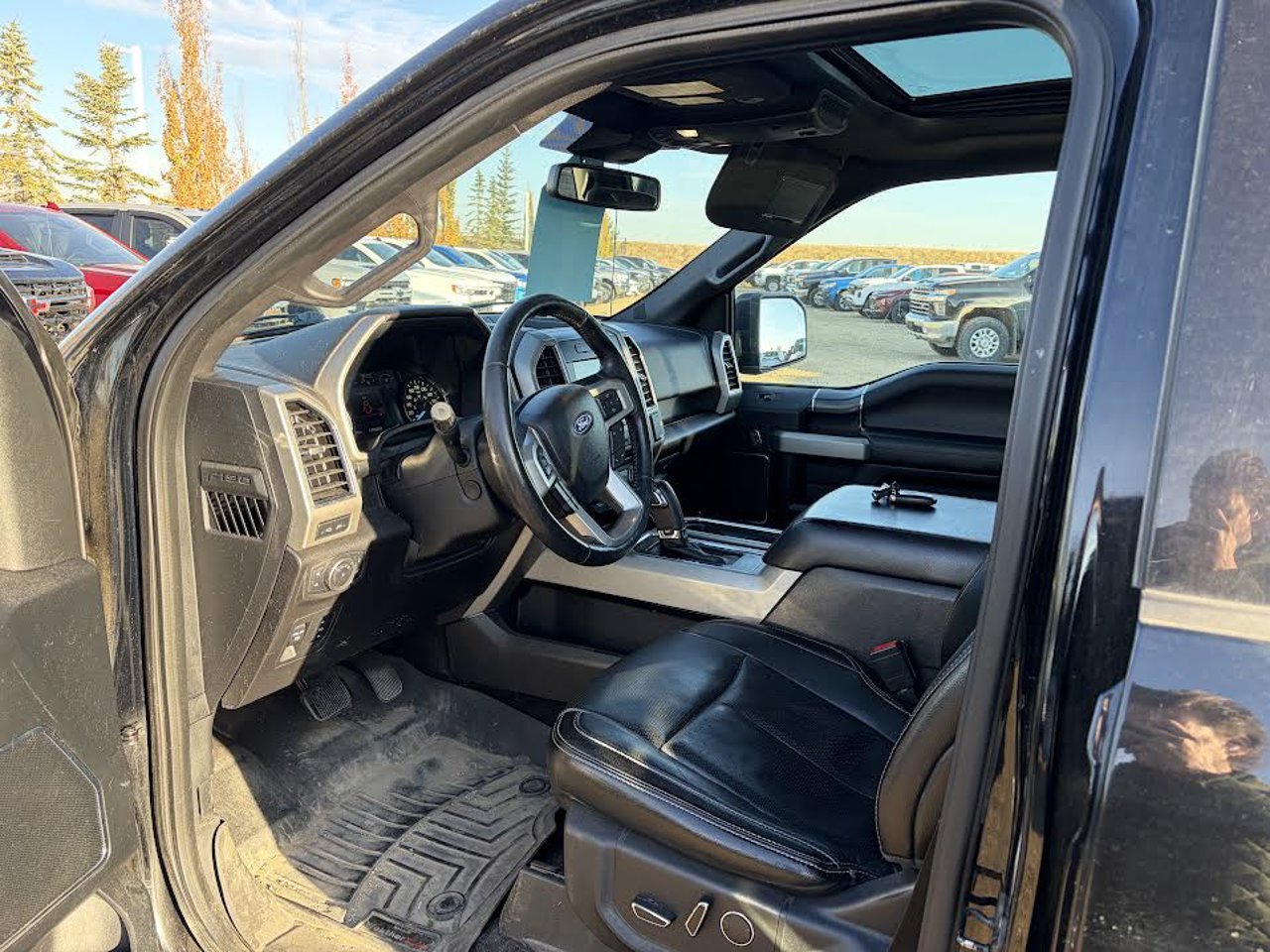 2018 Ford F-150 LARIAT 4WD SuperCrew 6.5' Box Black Sherwood Park - photo #6
