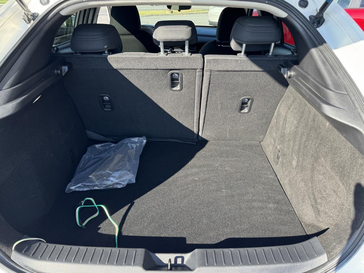 2023 Mazda CX-30 White Lac Mégantic - photo #11