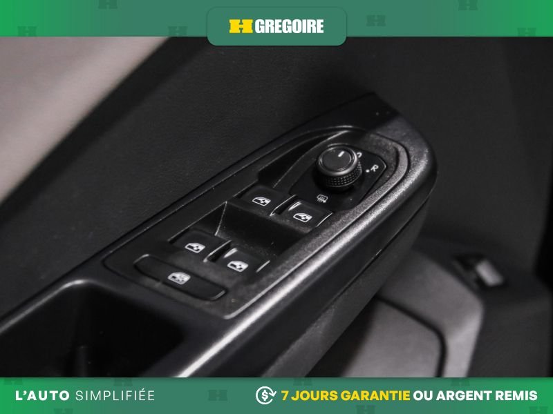Volkswagen Taos 822980 | Comfortline AUTO AC CUIR NAV MAGS CAM RECUL BLEUTO 2024 Noir Laval - photo #15