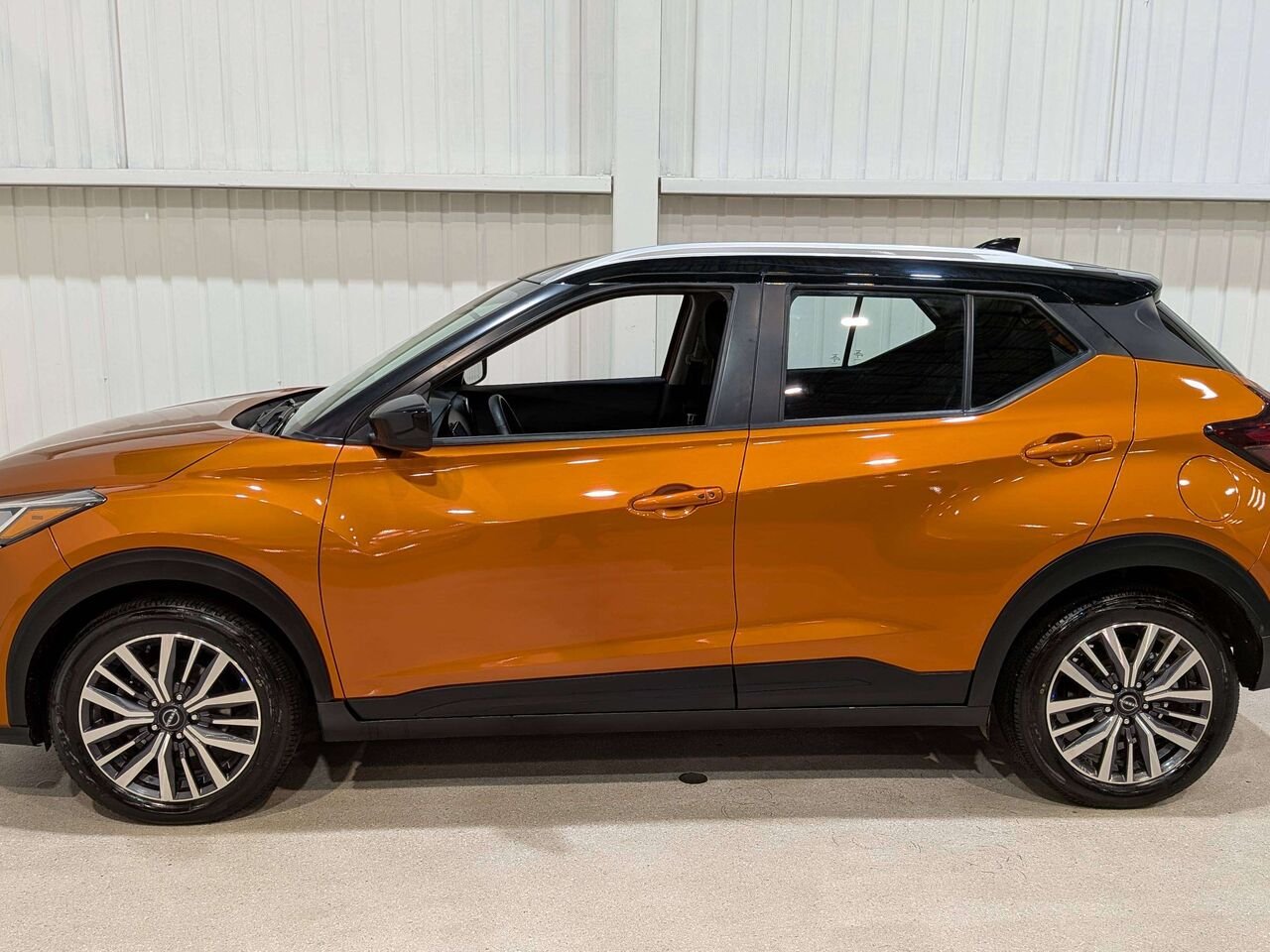 Nissan Kicks 2024 Orange Val-David - photo #4