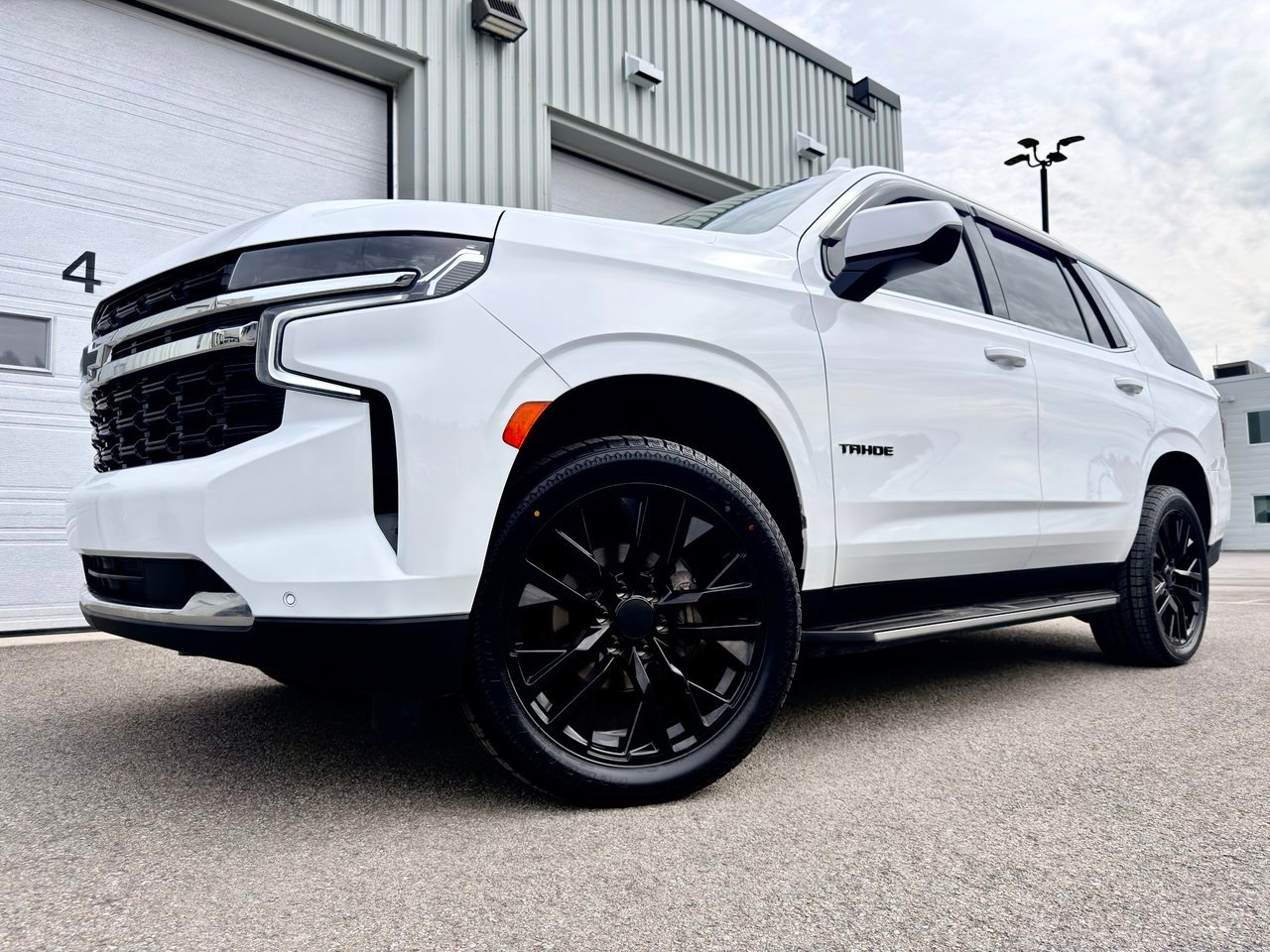 Chevrolet Tahoe 2021 Blanc Notre-Dame-des-Prairies - photo #1