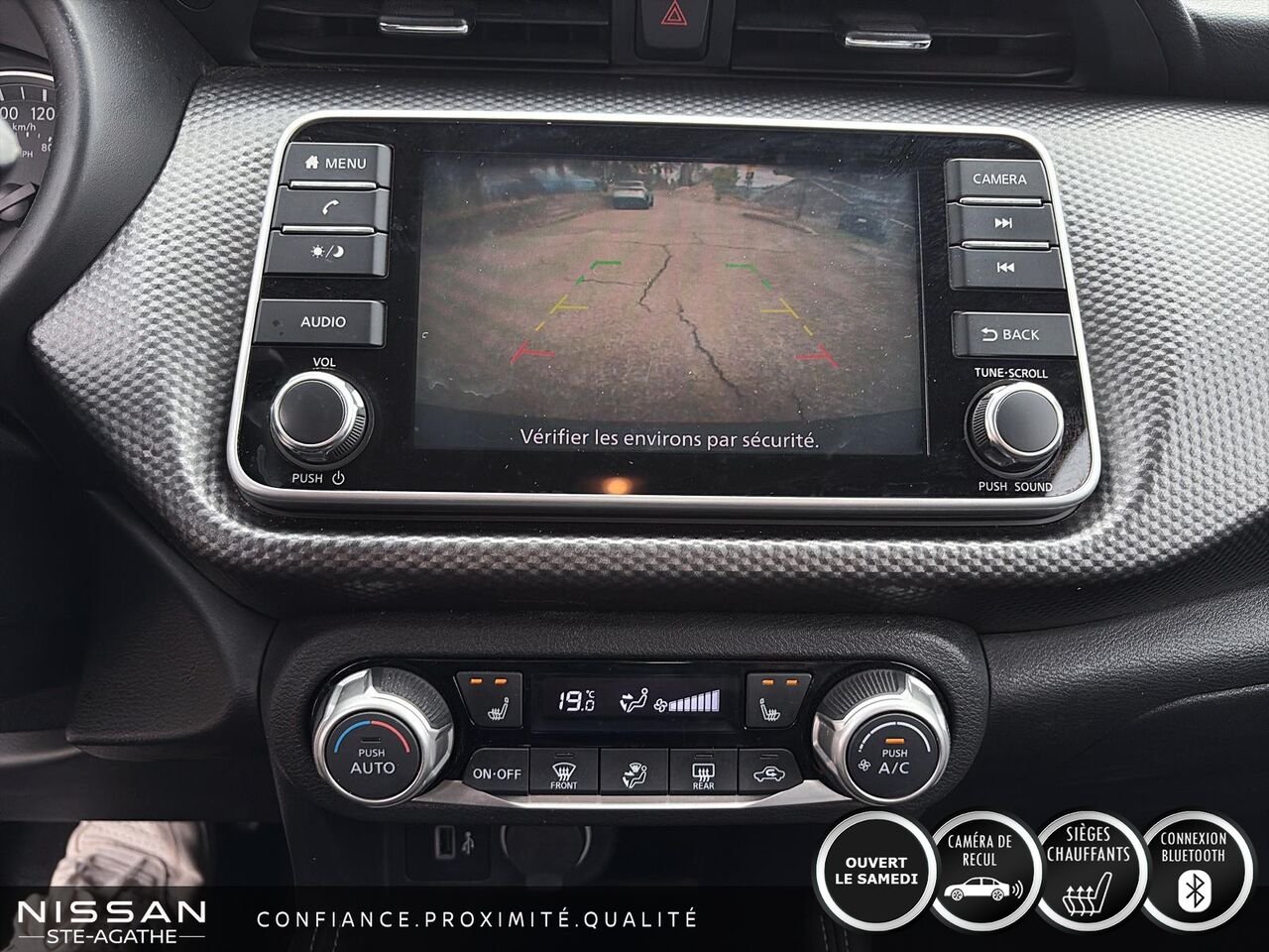 Nissan Kicks SV TA | 75 640 KM | CAMÉRA DE RECUL | CLIMATISATION AUTOMATIQUE | ACCÈS SANS CLÉ 2019 Gris Saint-Jérôme - photo #18