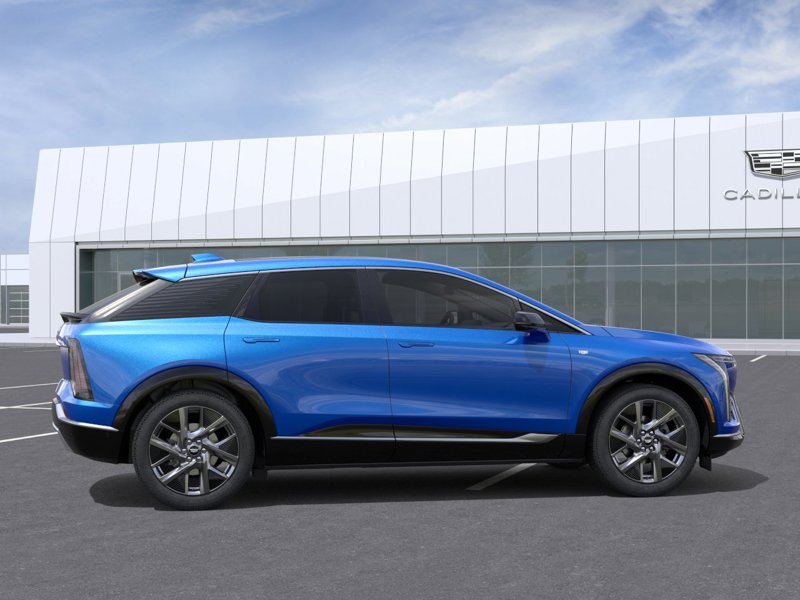 CADILLAC OPTIQ Luxe 4 portes 2027 Bleu Sherbrooke - photo #4