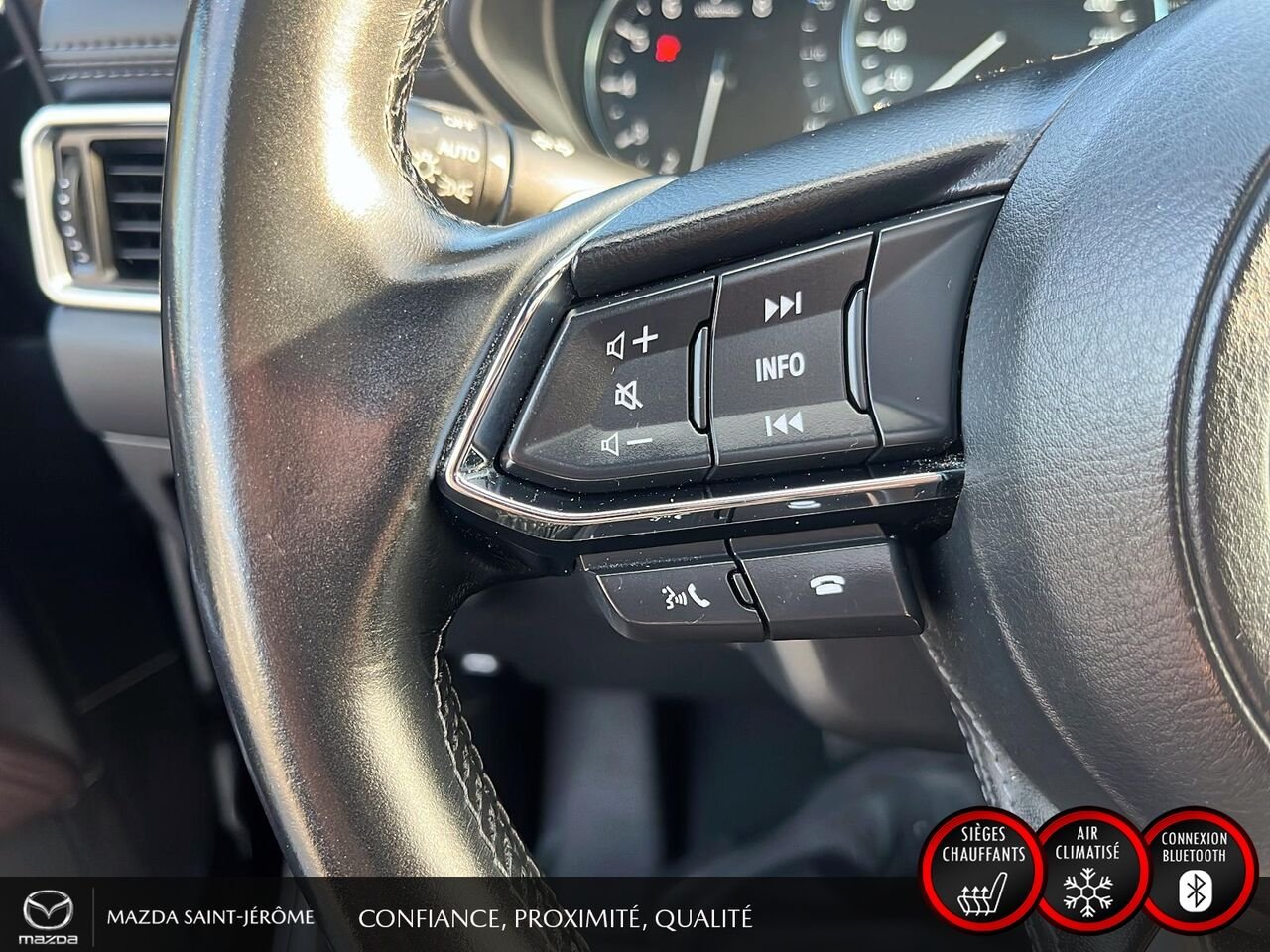 2022 Mazda CX-5 Signature | AWD | TOIT OUVRANT | CUIR NAPPA | NAVIGATION | TÊTE HAUTE Black Saint-Jérôme - photo #14