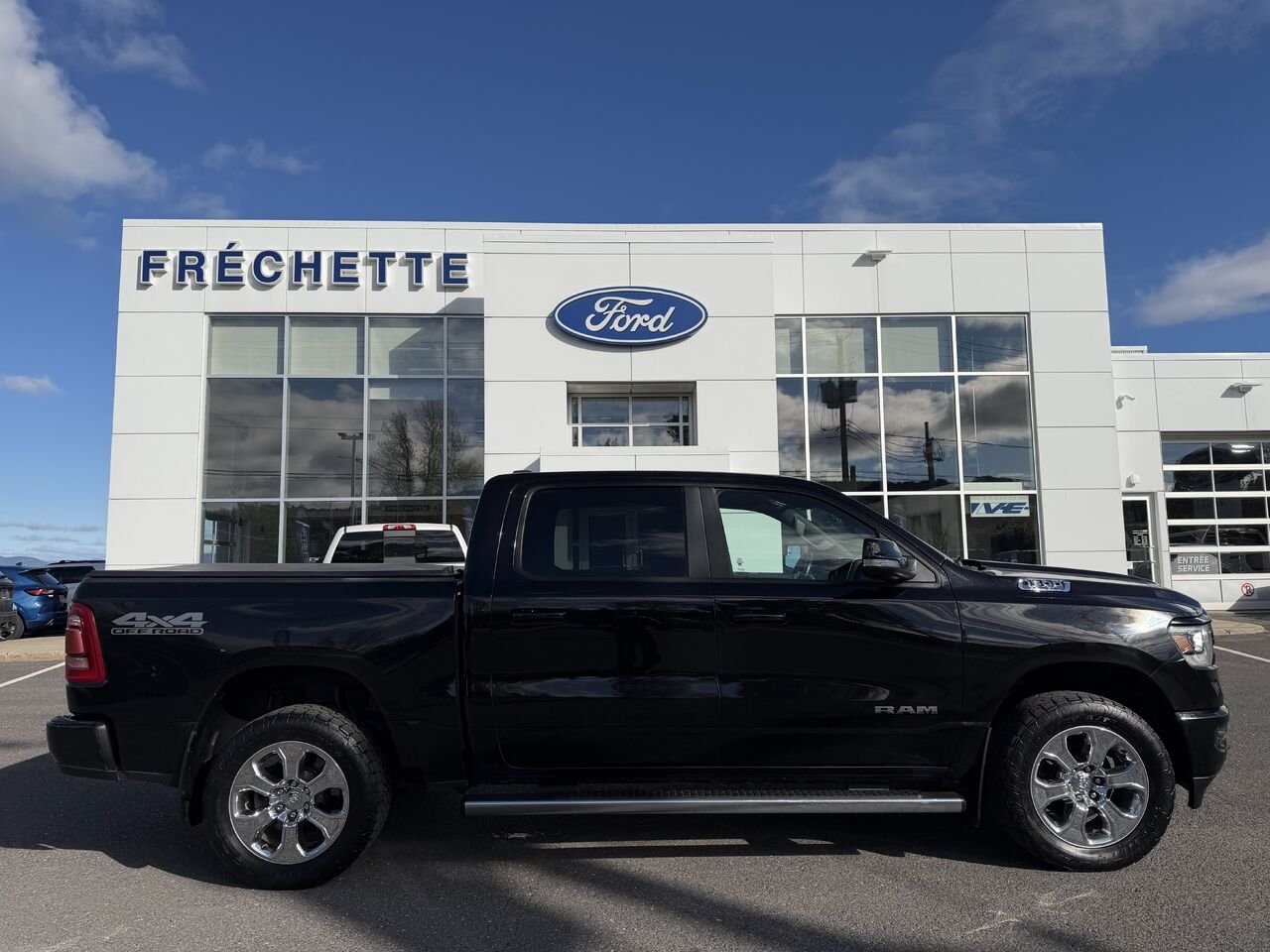 2020 RAM 1500 BIG HORN Black Montmagny - photo #1