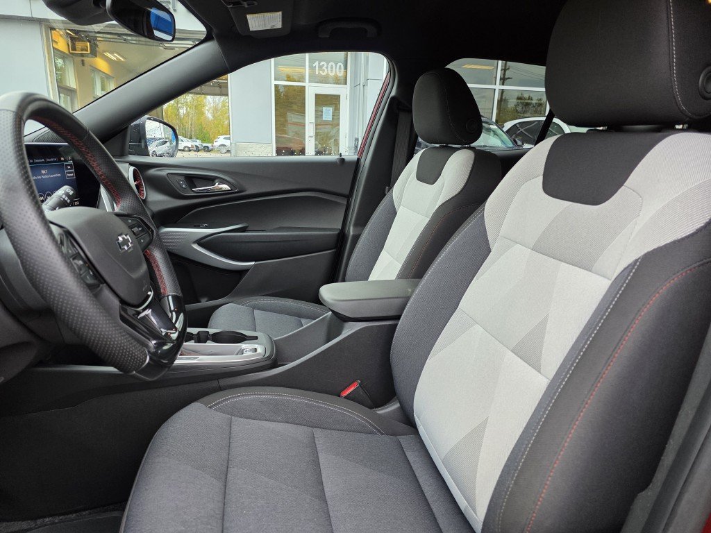 Chevrolet Trax RS 2024 Rouge Mont-Laurier - photo #16