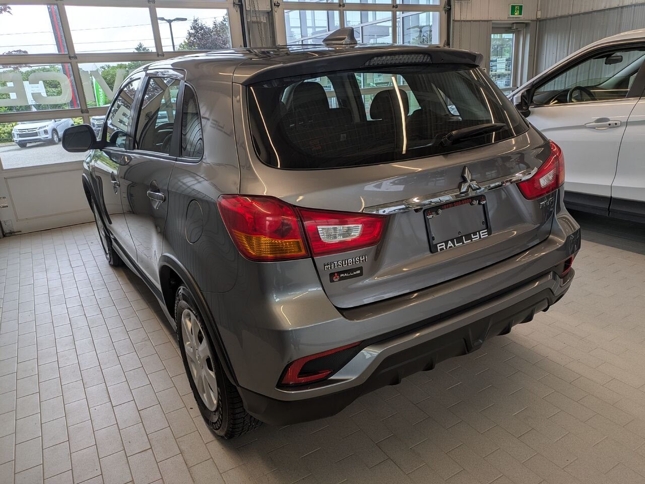 2018 Mitsubishi RVR Grey Gatineau - photo #15