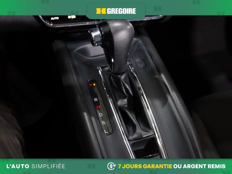 2021 Honda HR-V White Blainville - photo #15