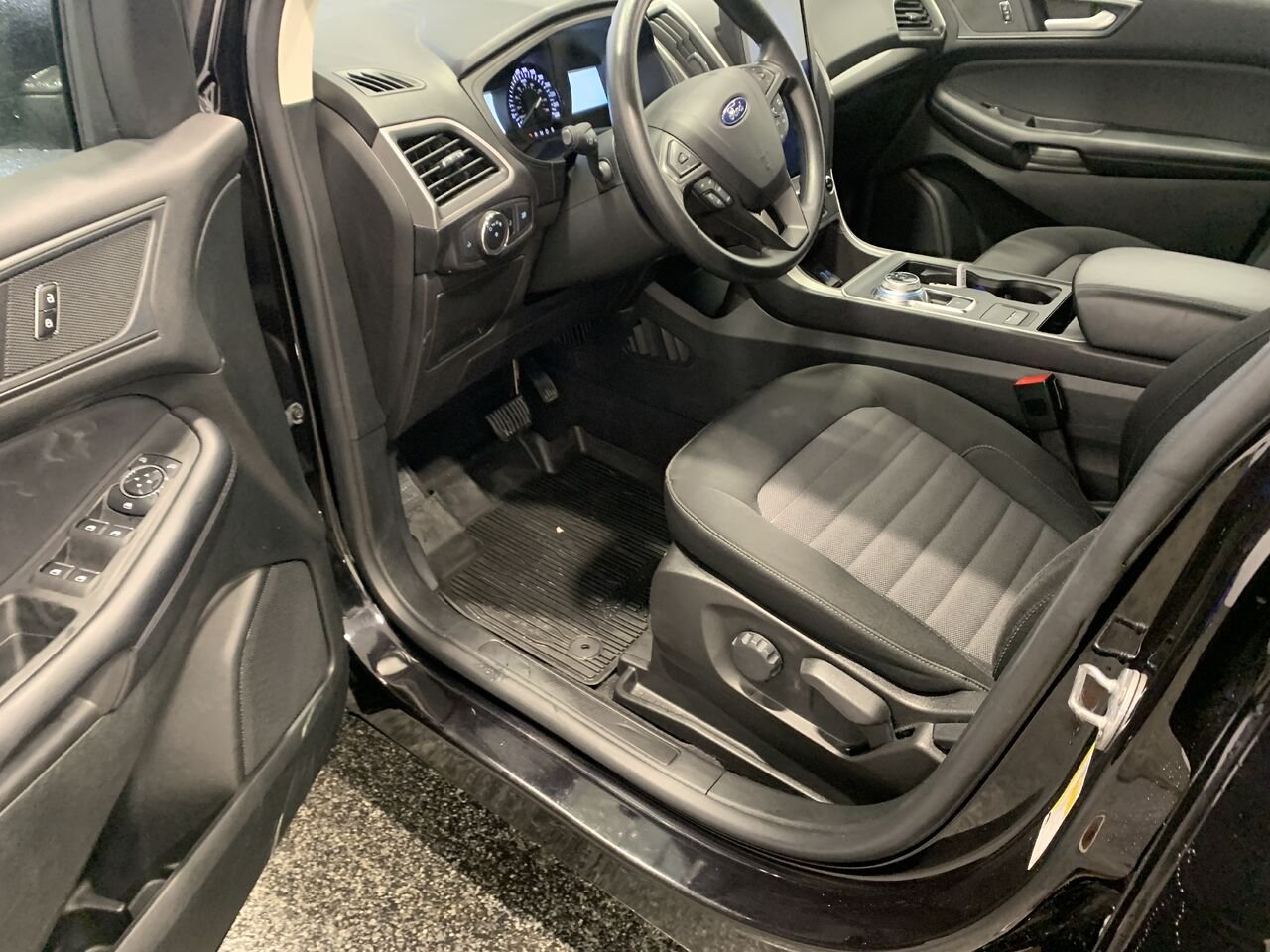 Ford Edge SE AWD SE + AWD + ANDROID + CARPLAY 2023 Noir Châteauguay - photo #26
