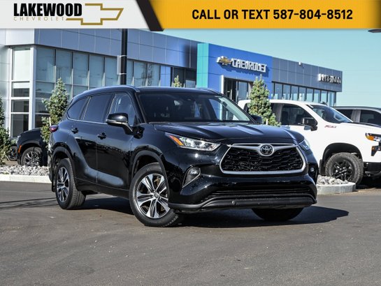 2020 Toyota Highlander XLE AWD 3.5L 8 Passenger | Power Sunroof Black