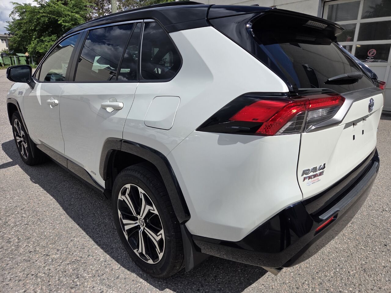 Toyota RAV4 PRIME 2021 Blanc Mont-Laurier - photo #8
