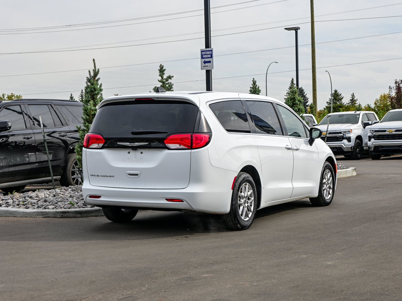 2024 Chrysler Grand Caravan SXT 2WD White Sherwood Park - photo #12