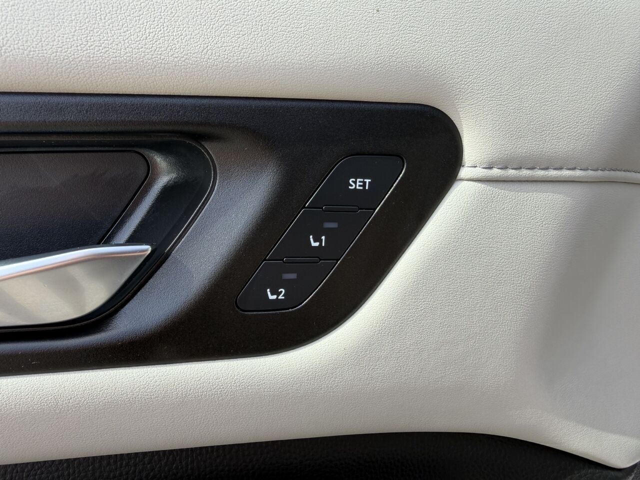 Nissan Pathfinder 2024 Bleu Thetford Mines - photo #17