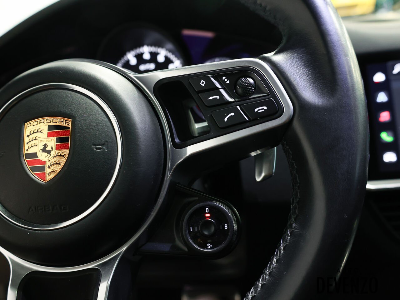 2022 Porsche Cayenne Black Saint-Eustache - photo #15