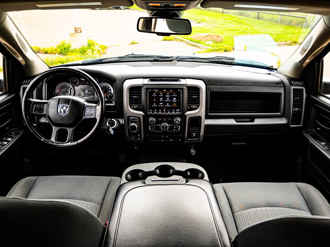 2021 Ram 1500 Classic Express 4x4 Crew Cab 5'7 Box Grey Sherwood Park - photo #26