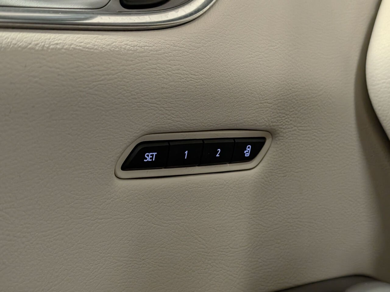 CADILLAC XT5 LUXURY Bas Kilométrage 8 Pneus 2019 Rouge Sherbrooke - photo #22