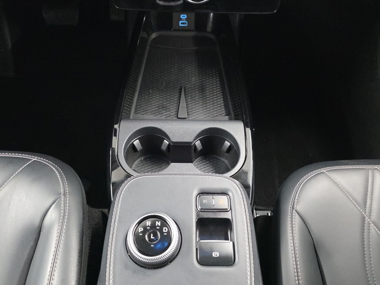 Ford Mustang Mach-E Sélect TI, Traction intégrale, écran tactile SYNC 4 de 15,5 pouces, Apple CarPlay et Android Auto 2023 Blanc Val-David - photo #20