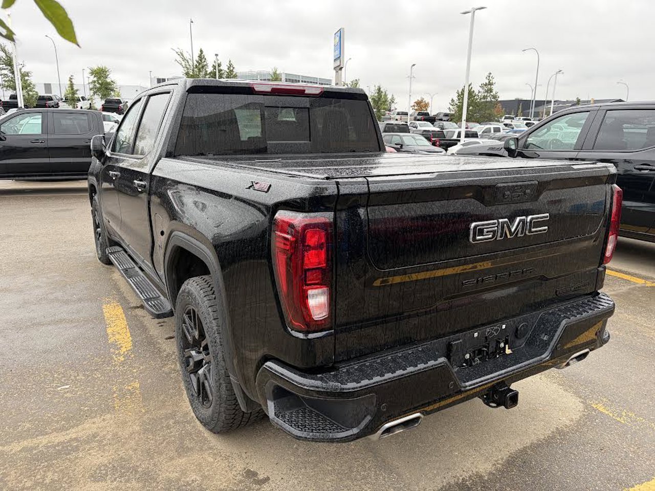 2026 GMC Sierra 1500 4WD Crew Cab 147 Elevation Black Sherwood Park - photo #3