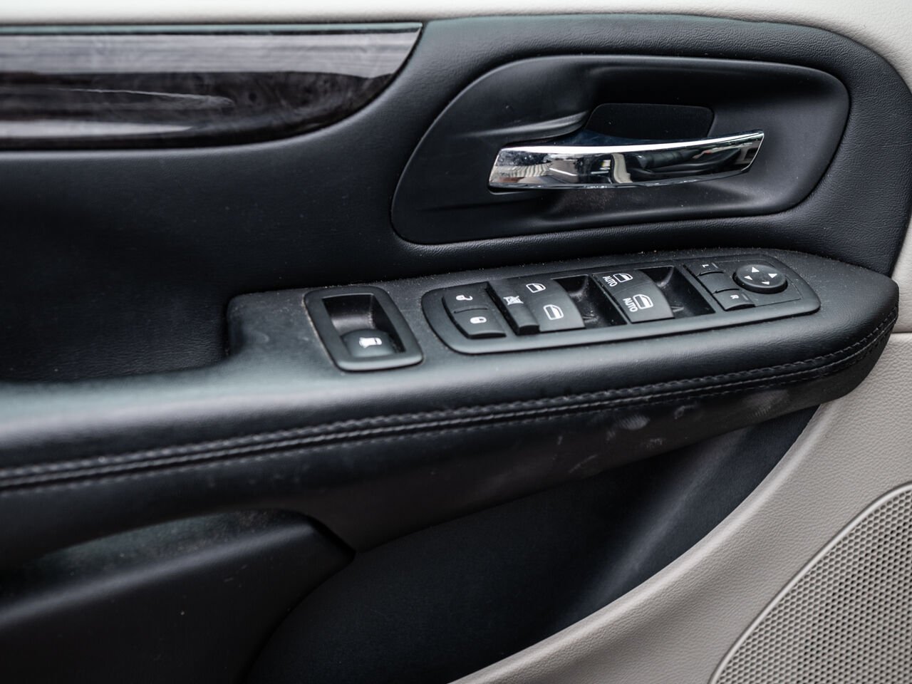 2016 Dodge Grand Caravan Black Sainte-Julienne - photo #12