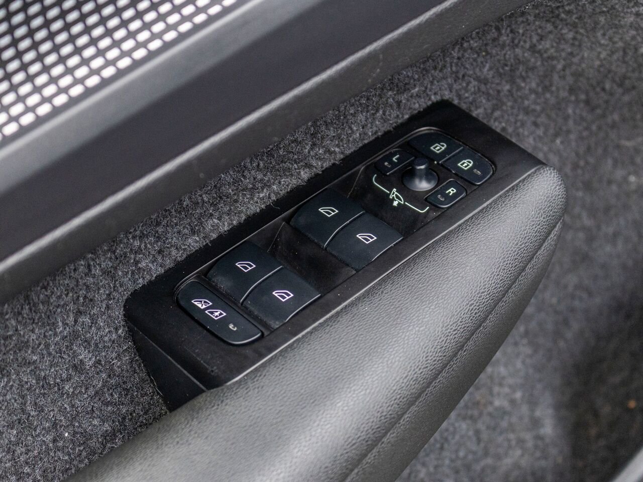 2022 Volvo Recharge XC40 tout électrique XC40 Recharge Plus Black Châteauguay - photo #28