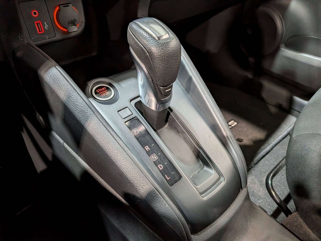2024 Nissan Kicks S FWD Grey Val-David - photo #25