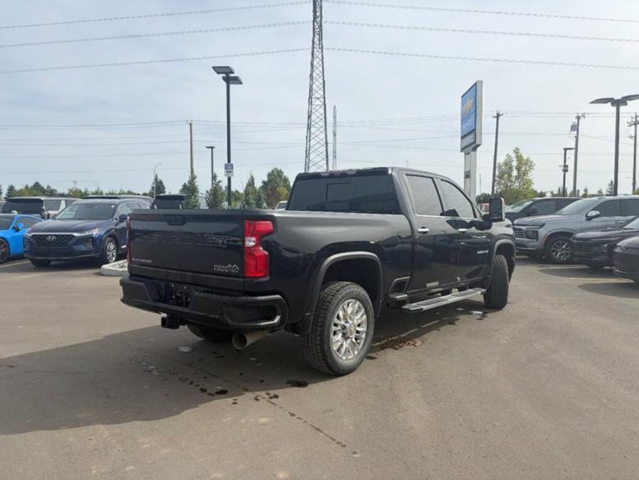 2022 Chevrolet Silverado 2500HD High Country Deluxe 6.6L Duramax | Power Sunroof Black