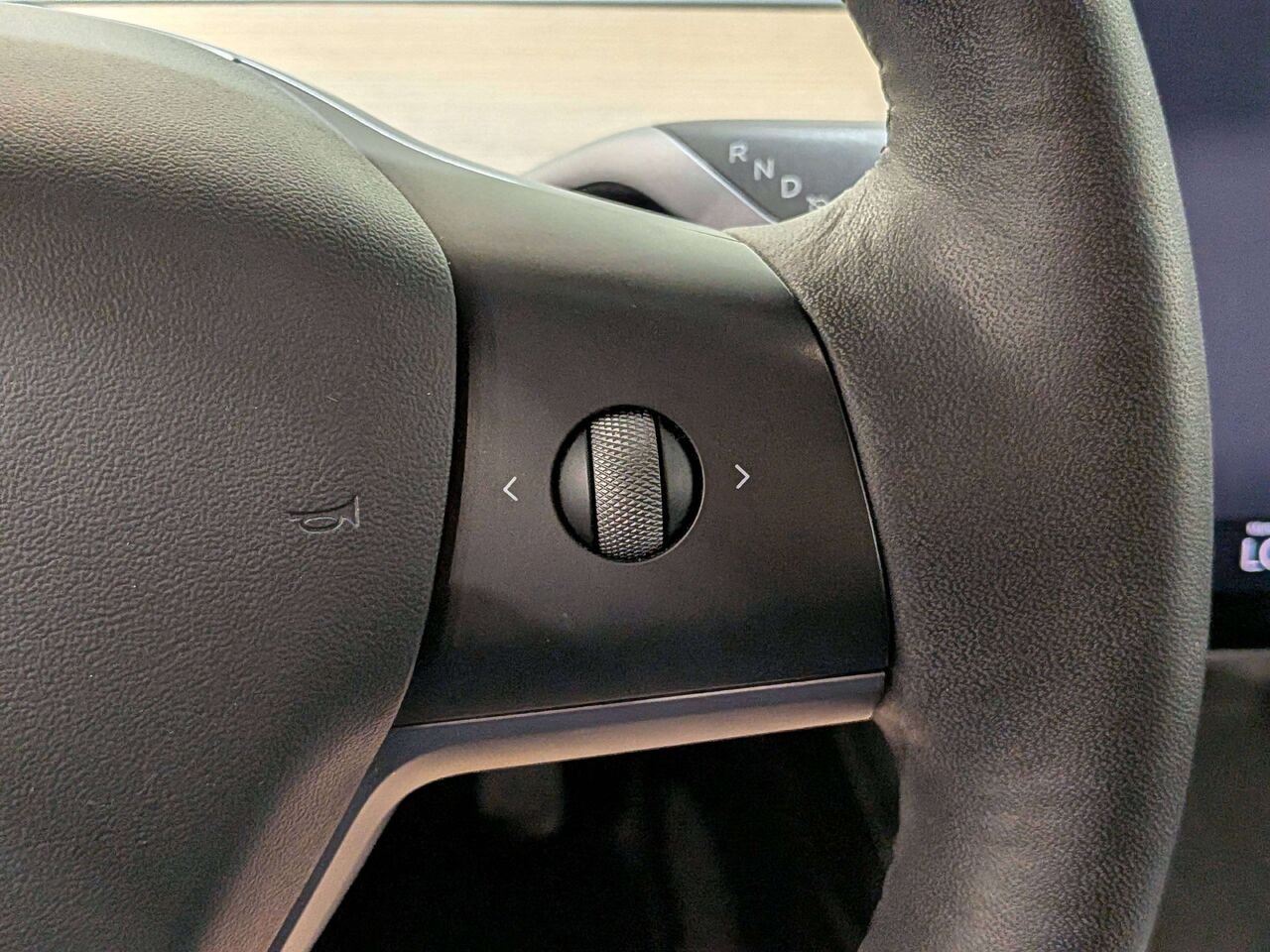 2022 Tesla Model 3 Standard Range RWD *Ltd Avail* Black Val-David - photo #16