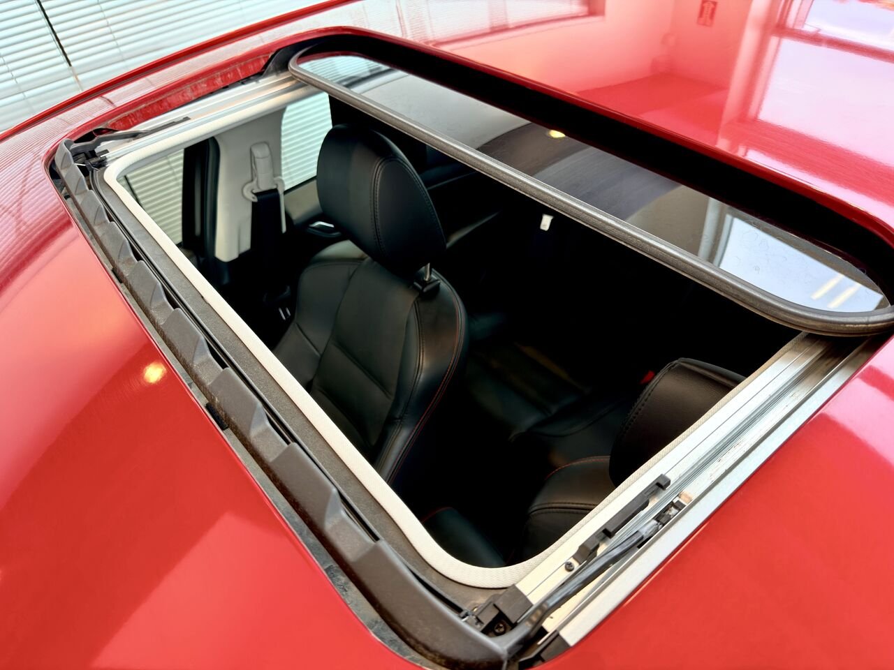2015 Mazda Mazda6 Red Notre-Dame-des-Prairies - photo #11