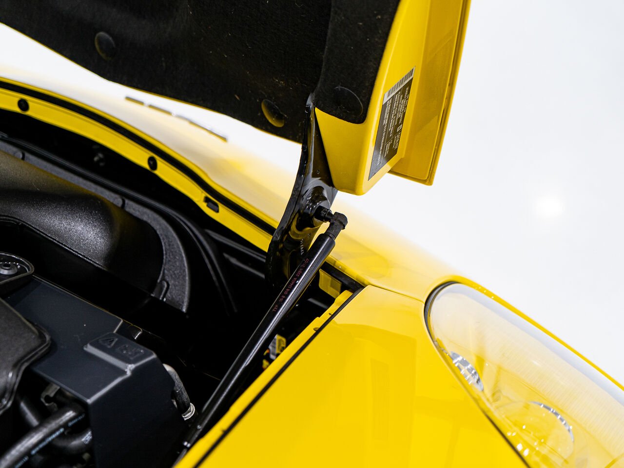 Chevrolet Corvette With only 900km (563mi) From new with window sticker 2008 Jaune Kirkland - photo #84