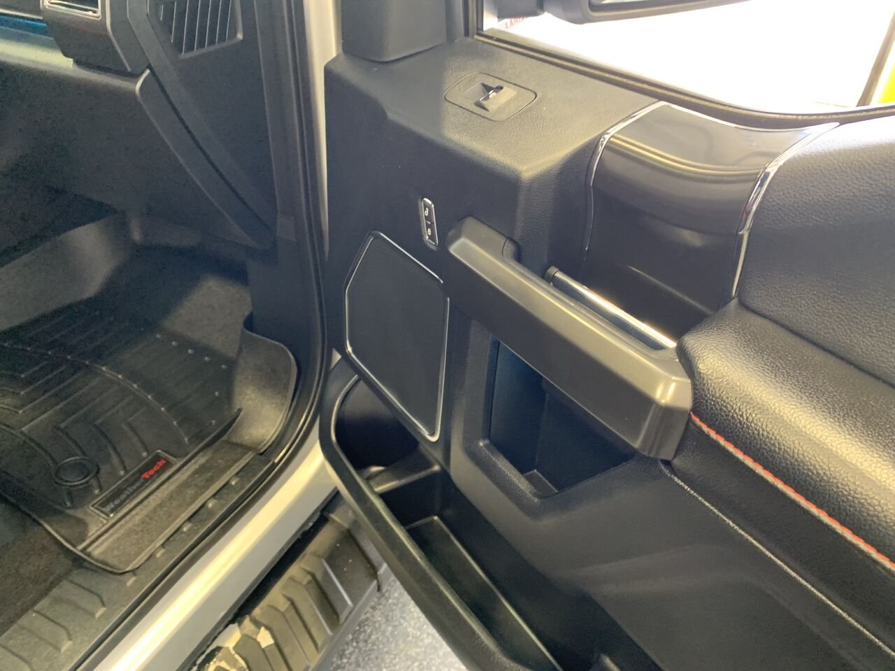 Ford F-150 LARIAT, EDITION SPECIALE, 3.5L, 157 WB, 2019 Argent Châteauguay - photo #19
