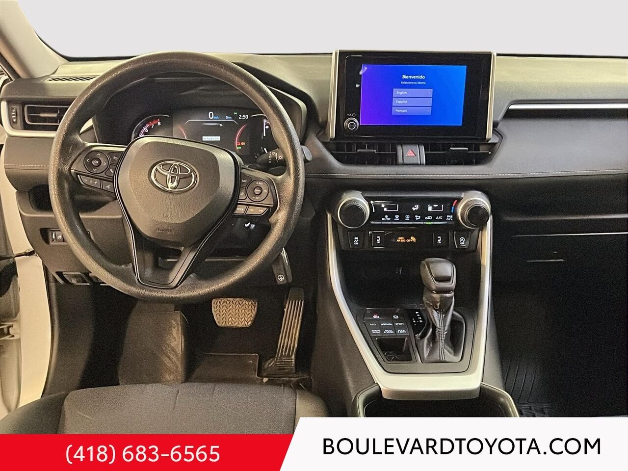 Toyota RAV4 531859-80 | LE, AWD 2025 Blanc Québec - photo #16